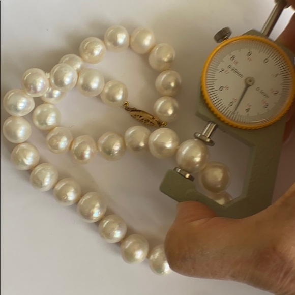 **SOLD** 12-14mm White Cultured Pearl Hand Knotted - Picture 6 of 8